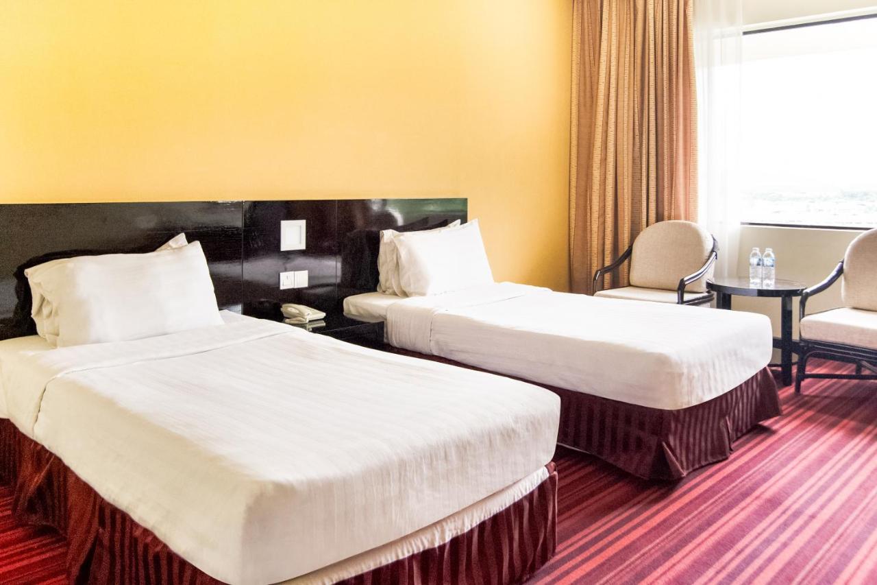 Oyo 89693 Perkasa Hotel Keningau Near Hospital Keningau Eksteriør billede