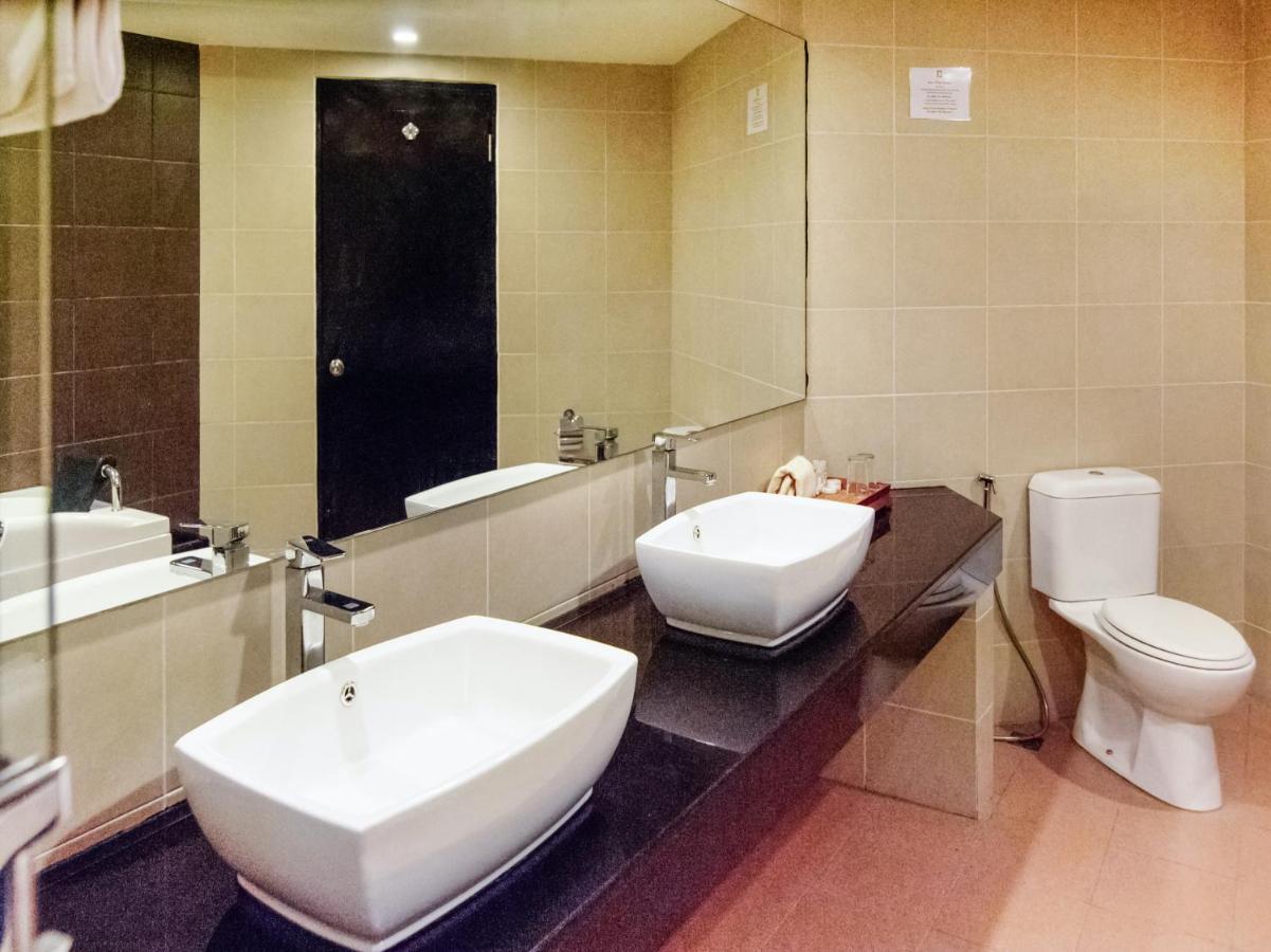 Oyo 89693 Perkasa Hotel Keningau Near Hospital Keningau Eksteriør billede
