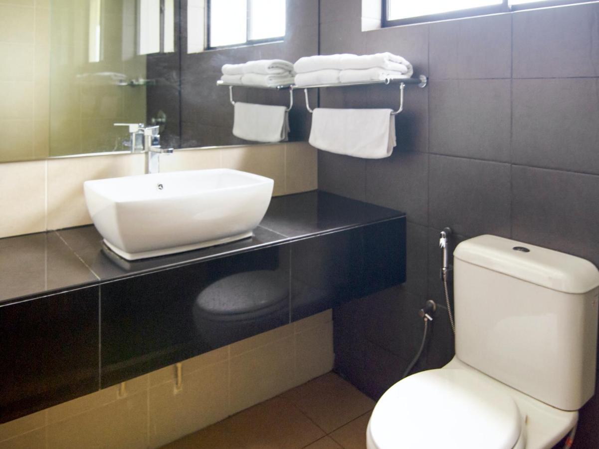Oyo 89693 Perkasa Hotel Keningau Near Hospital Keningau Eksteriør billede